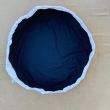 Load image into Gallery viewer, The Cinch (camel/onyx)