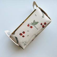 Load image into Gallery viewer, Reversible Origami Tote (strawberry &amp; cream)
